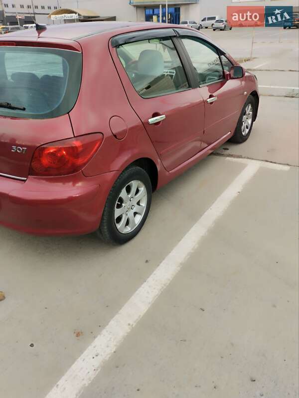 Хэтчбек Peugeot 307 2006 в Черновцах