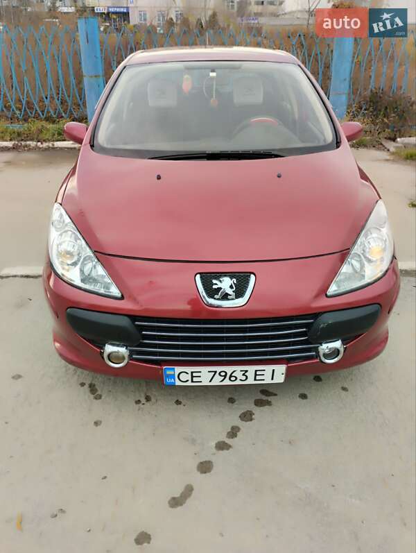 Хэтчбек Peugeot 307 2006 в Черновцах