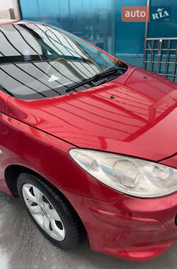 Хэтчбек Peugeot 307 2007 в Гайсине