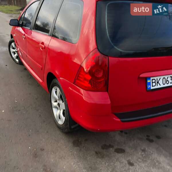 Універсал Peugeot 307 2005 в Гощі