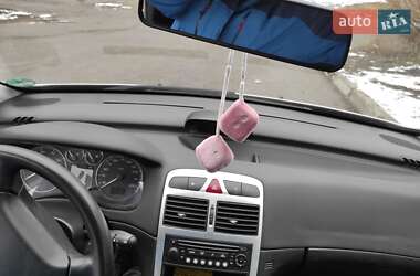 Универсал Peugeot 307 2005 в 