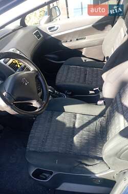 Хетчбек Peugeot 307 2003 в 