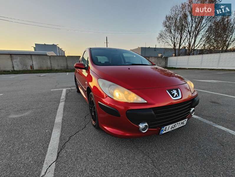 Хэтчбек Peugeot 307 2006 в Киеве