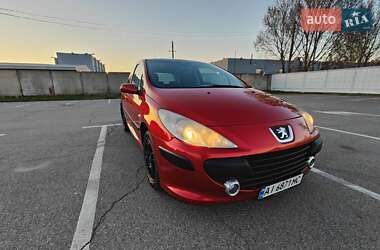 Хэтчбек Peugeot 307 2006 в 