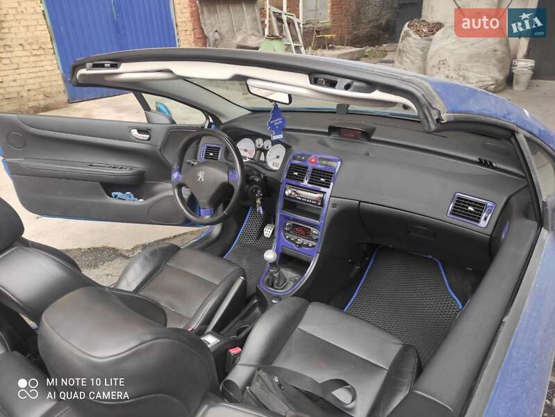 Кабриолет Peugeot 307 2004 в Запорожье