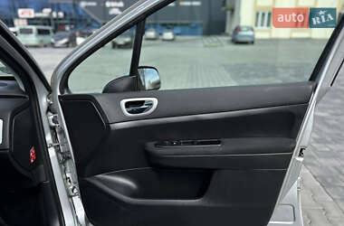 Универсал Peugeot 307 2006 в 