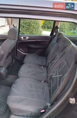 Универсал Peugeot 307 2004 в 