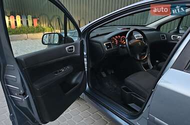 Универсал Peugeot 307 2005 в 