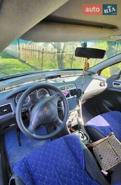 Хэтчбек Peugeot 307 2003 в 