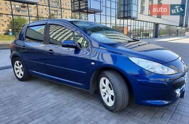 Хетчбек Peugeot 307 2005 в 