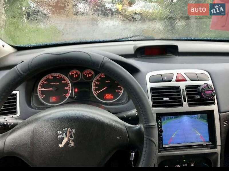 Хетчбек Peugeot 307 2003 в Бурштині