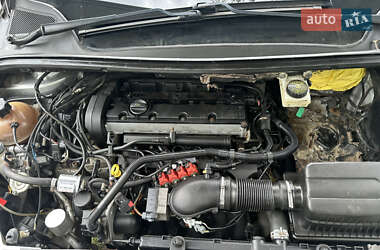 Хетчбек Peugeot 307 2004 в Умані
