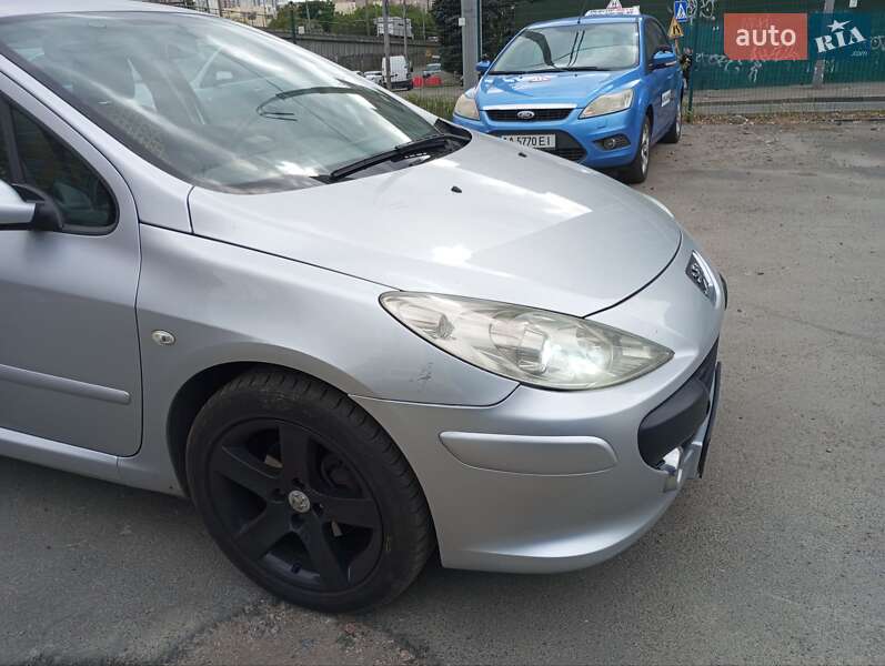 Хэтчбек Peugeot 307 2006 в Киеве