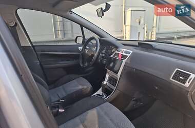Хэтчбек Peugeot 307 2006 в 