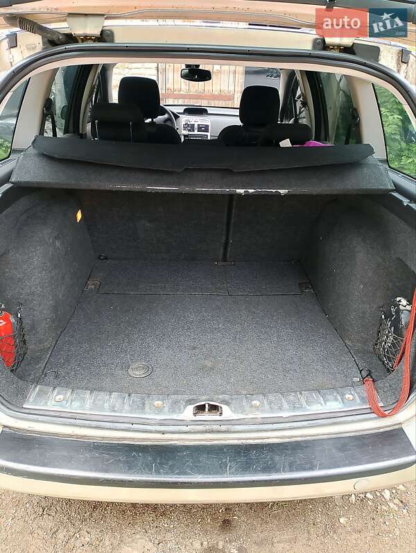 Универсал Peugeot 307 2008 в Узине