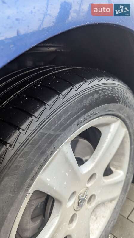 Хетчбек Peugeot 307 2001 в Первомайську