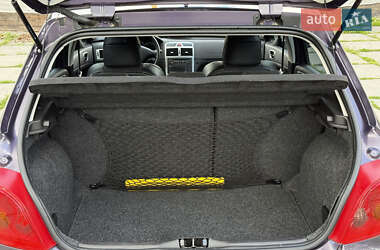 Хетчбек Peugeot 307 2003 в 