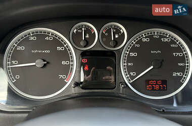 Хетчбек Peugeot 307 2003 в 