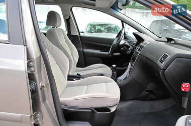 Универсал Peugeot 307 2003 в 