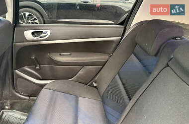 Хэтчбек Peugeot 307 2005 в 