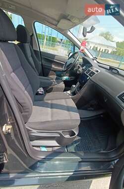 Универсал Peugeot 307 2003 в  фото 4 Универсал Peugeot 307 2003 в