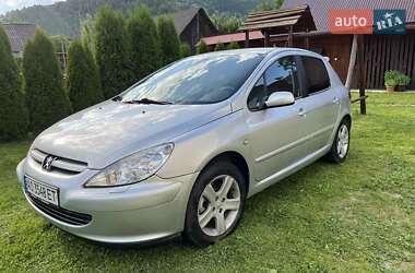 Хэтчбек Peugeot 307 2004 в 