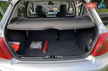 Хэтчбек Peugeot 307 2004 в 