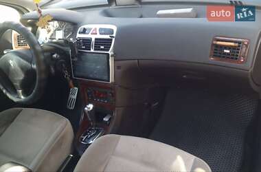Хэтчбек Peugeot 307 2006 в 