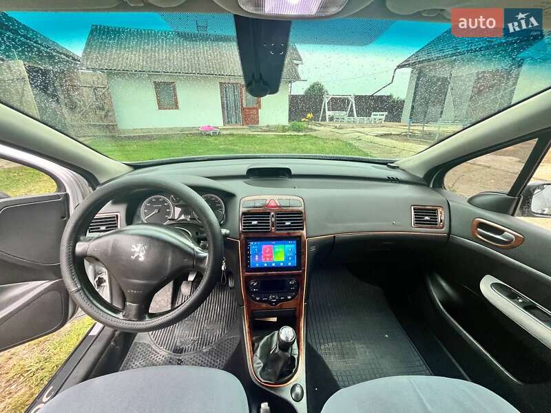 Хэтчбек Peugeot 307 2003 в Черновцах