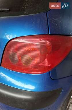 Хетчбек Peugeot 307 2003 в Дніпрі