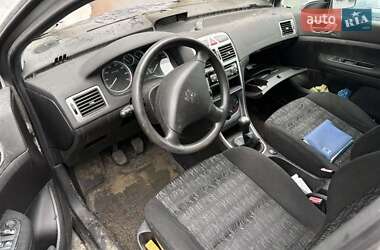 Хэтчбек Peugeot 307 2003 в 