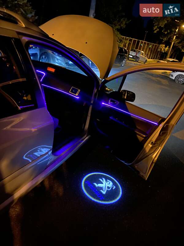 Универсал Peugeot 307 2006 в Киеве