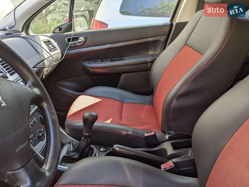 Хэтчбек Peugeot 307 2005 в Хмельницком