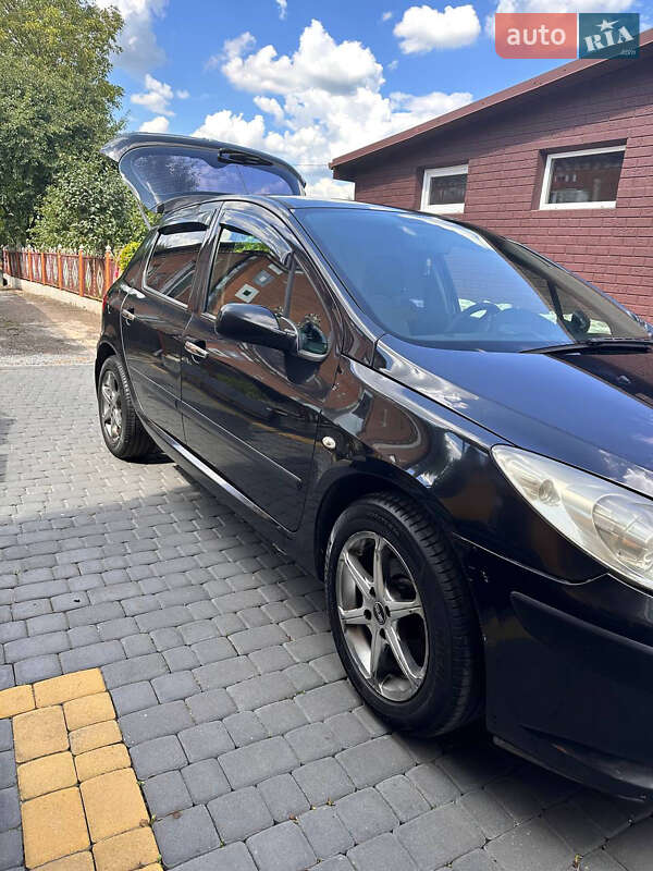 Хетчбек Peugeot 307 2006 в Дубні