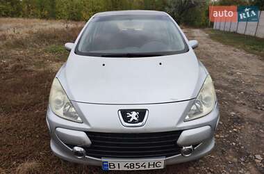 Хэтчбек Peugeot 307 2006 в Новых Санжарах