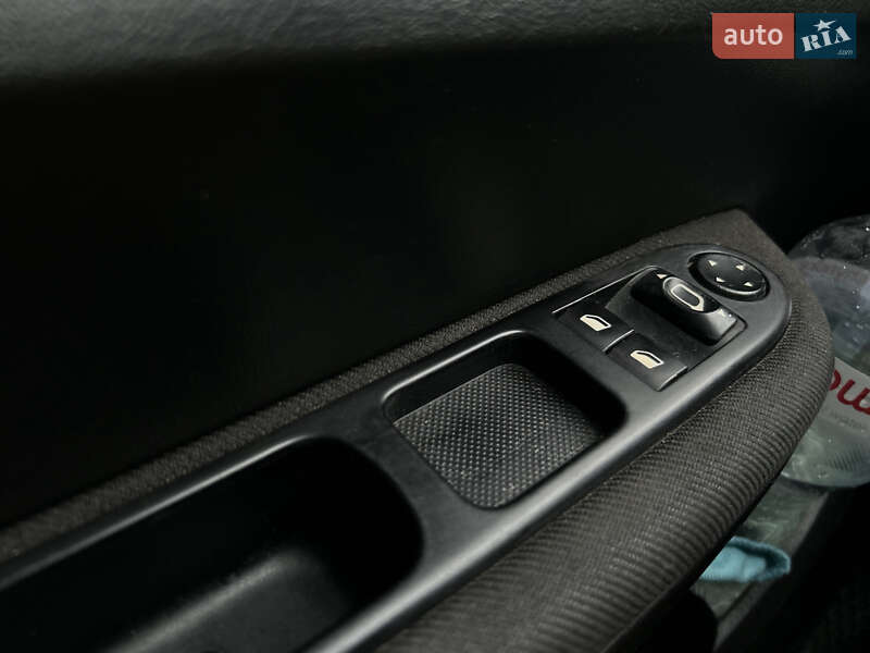 Універсал Peugeot 307 2006 в Чернівцях