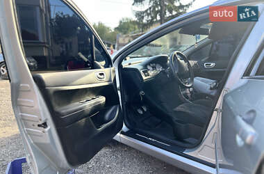 Универсал Peugeot 307 2006 в  фото 10 Универсал Peugeot 307 2006 в