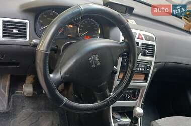 Универсал Peugeot 307 2005 в  фото 4 Универсал Peugeot 307 2005 в