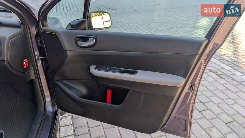 Хетчбек Peugeot 307 2004 в Івано-Франківську фото 11 Хетчбек Peugeot 307 2004 в Івано-Франківську