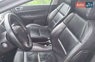 Хэтчбек Peugeot 307 2002 в Чуднове