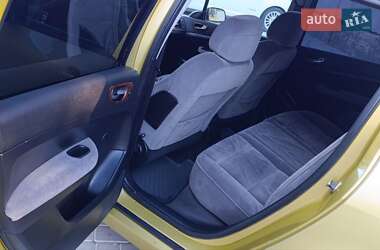 Хэтчбек Peugeot 307 2003 в  фото 5 Хэтчбек Peugeot 307 2003 в
