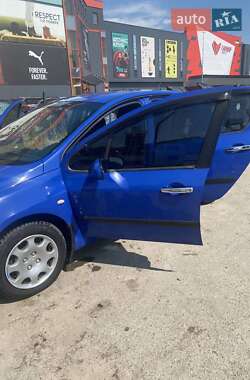 Хэтчбек Peugeot 307 2002 в 