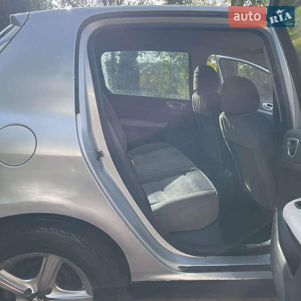 Хэтчбек Peugeot 307 2002 в Хмельницком фото 5 Хэтчбек Peugeot 307 2002 в Хмельницком