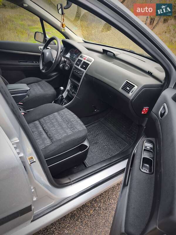 Хетчбек Peugeot 307 2003 в Миронівці