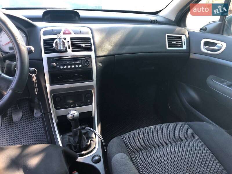 Универсал Peugeot 307 2007 в Великой Александровке