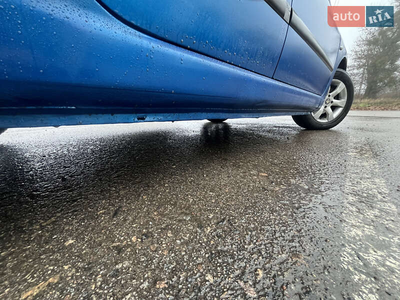 Хетчбек Peugeot 307 2003 в Полтаві