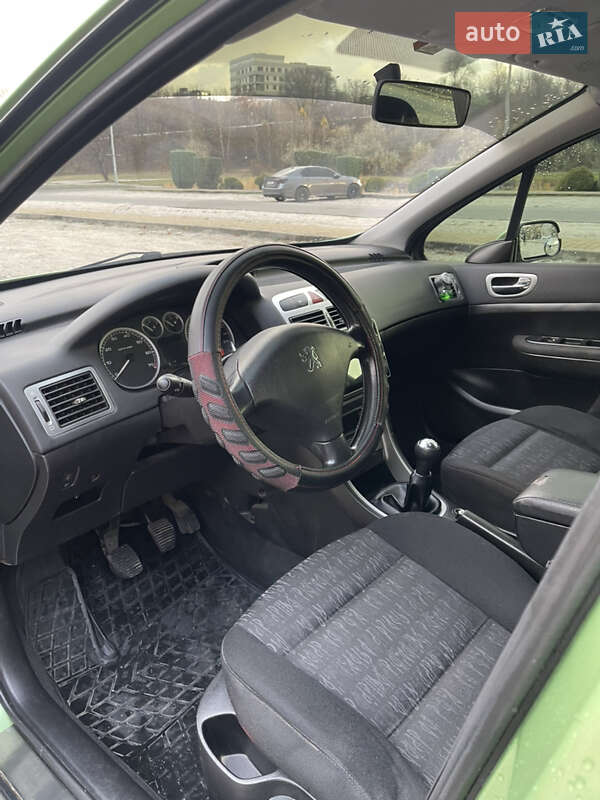 Хэтчбек Peugeot 307 2002 в Днепре