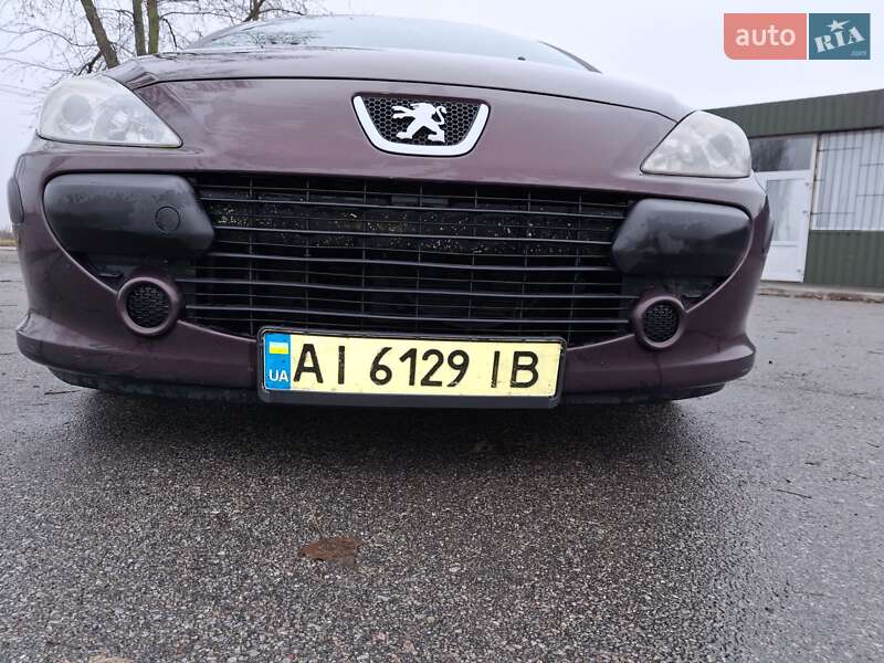 Хэтчбек Peugeot 307 2006 в Обухове