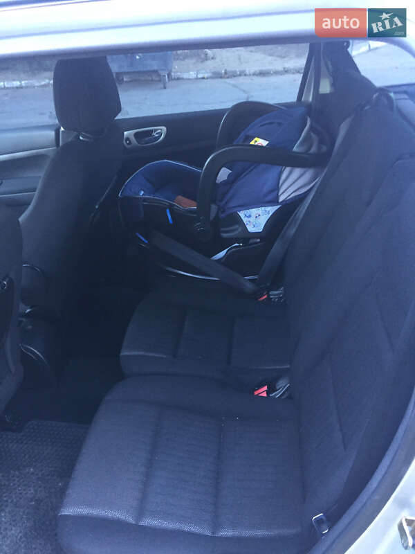 Универсал Peugeot 307 2006 в Киеве