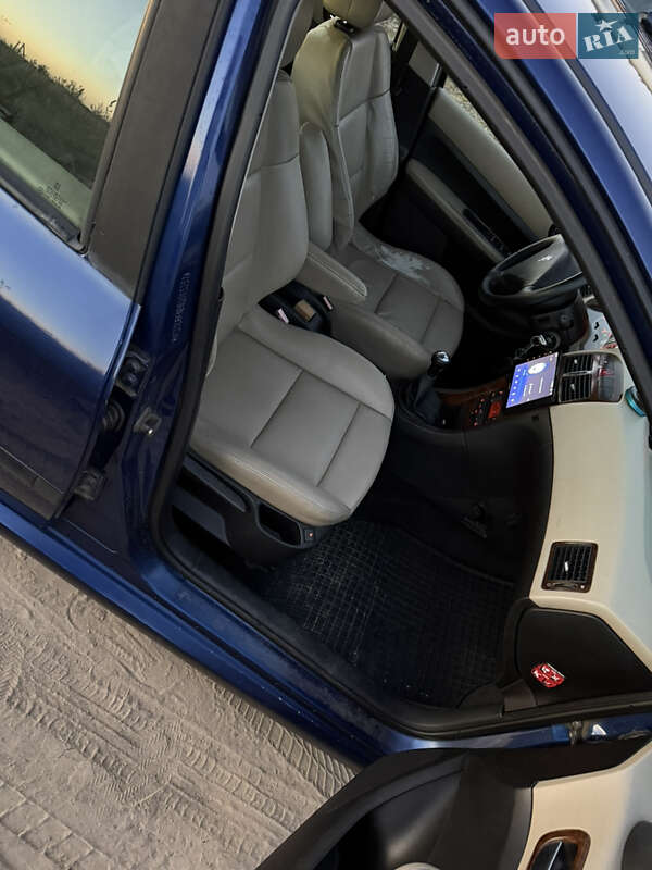 Хэтчбек Peugeot 307 2001 в Киеве